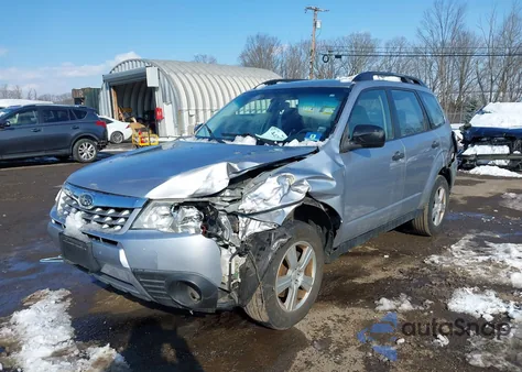 2013 Subaru Forester 2.5X из США, поврежденный, VIN JF2SHABC0DH413768